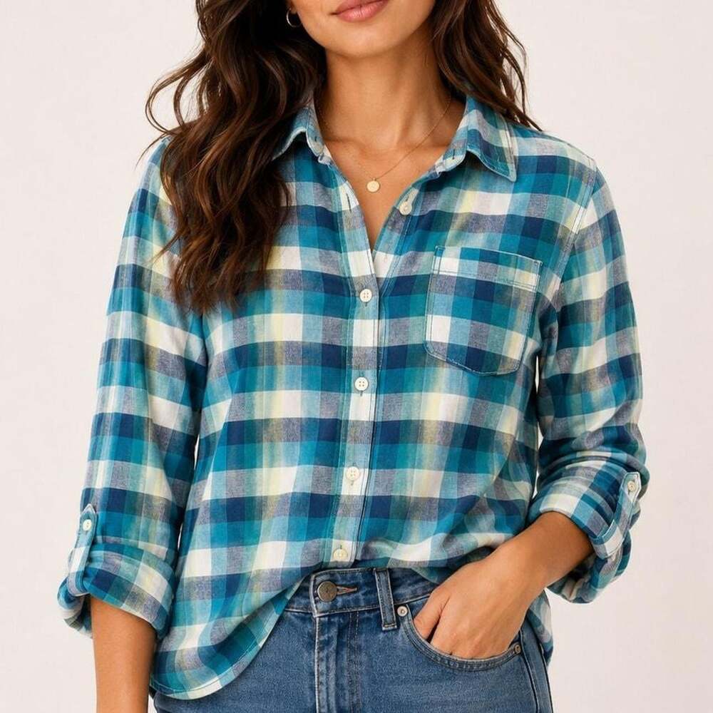 Aeropostale Women's Blue and White Blouse
